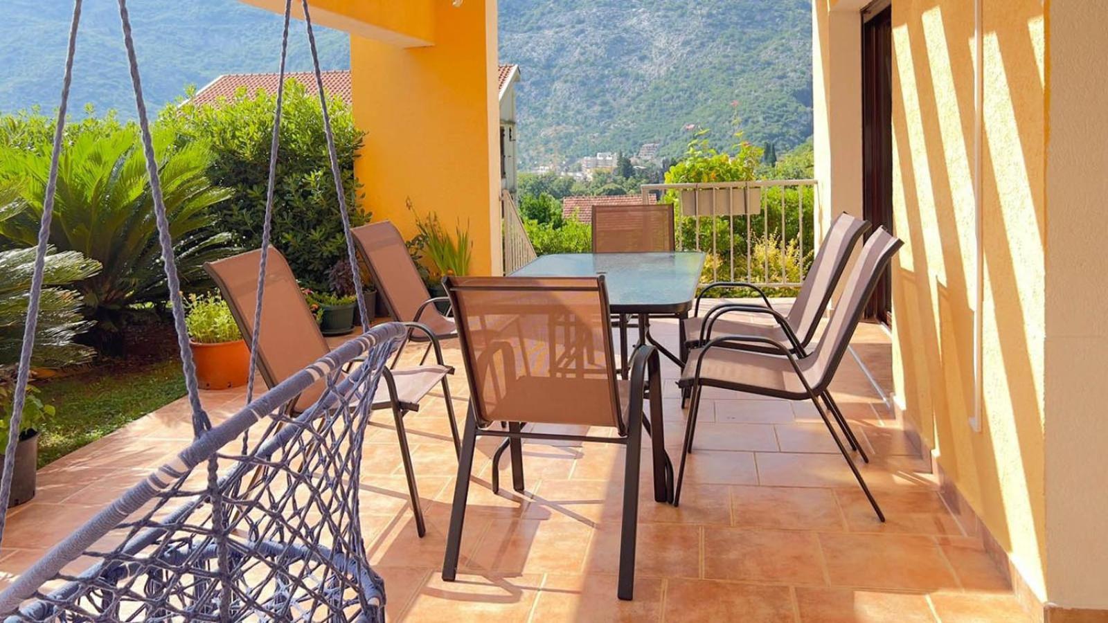 Villa Risan Apartments Extérieur photo