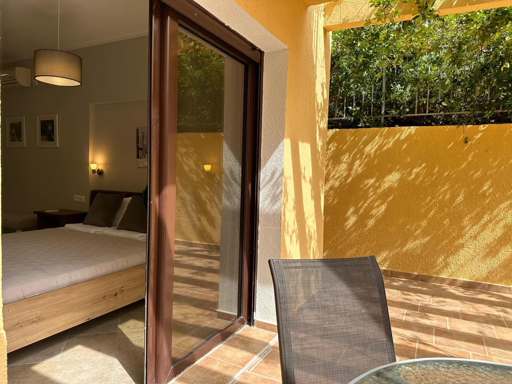 Villa Risan Apartments Extérieur photo