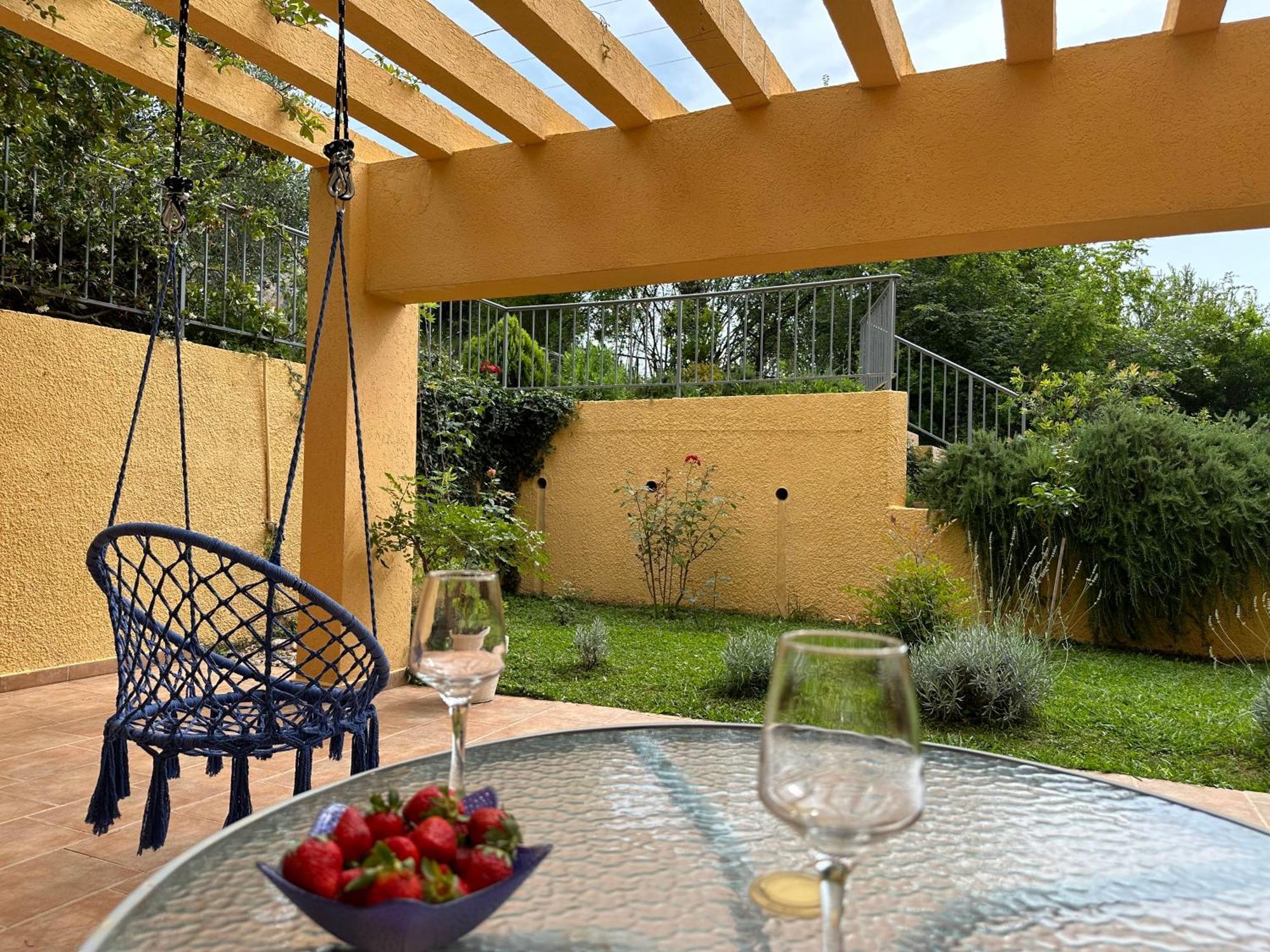 Villa Risan Apartments Extérieur photo