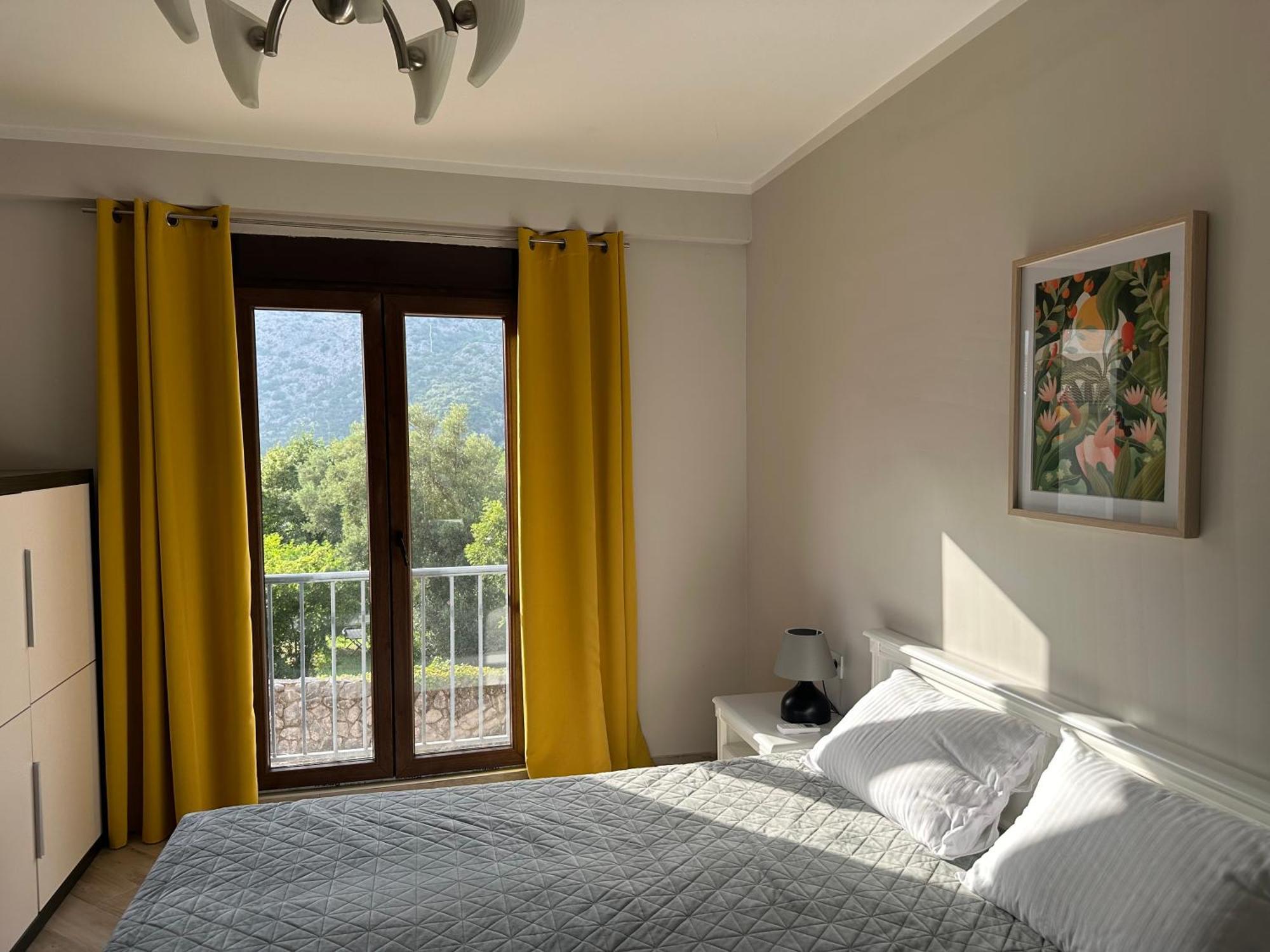 Villa Risan Apartments Extérieur photo