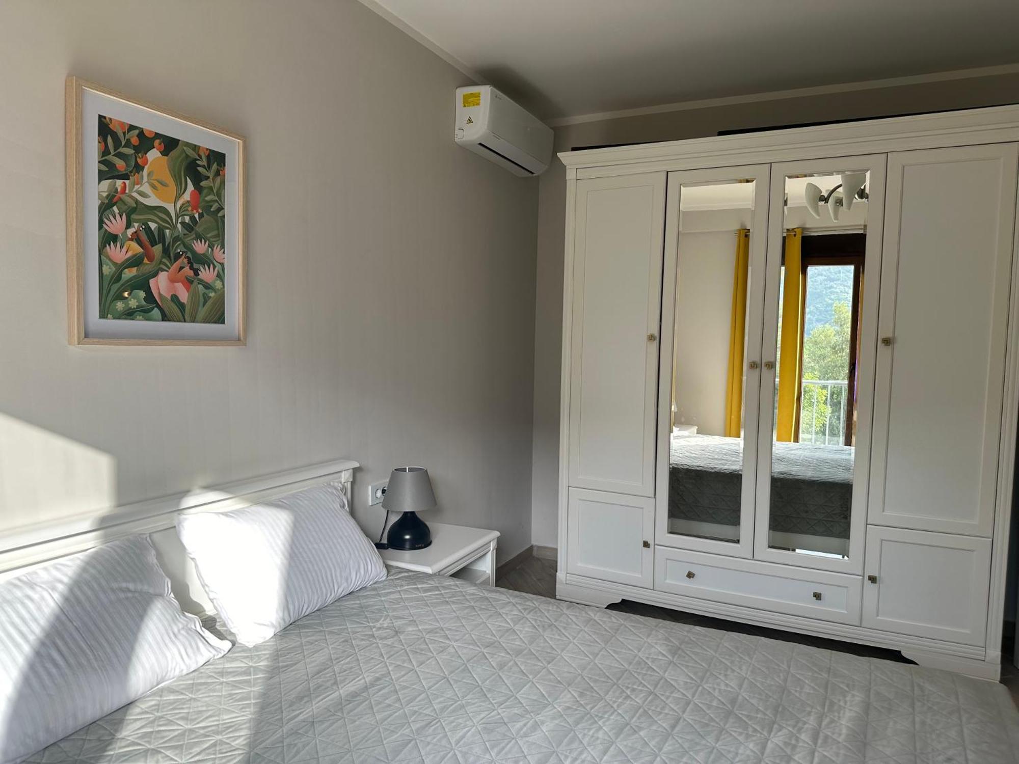 Villa Risan Apartments Extérieur photo