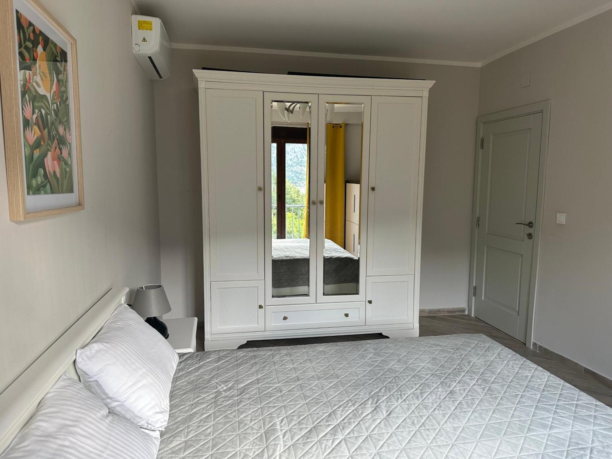 Villa Risan Apartments Extérieur photo